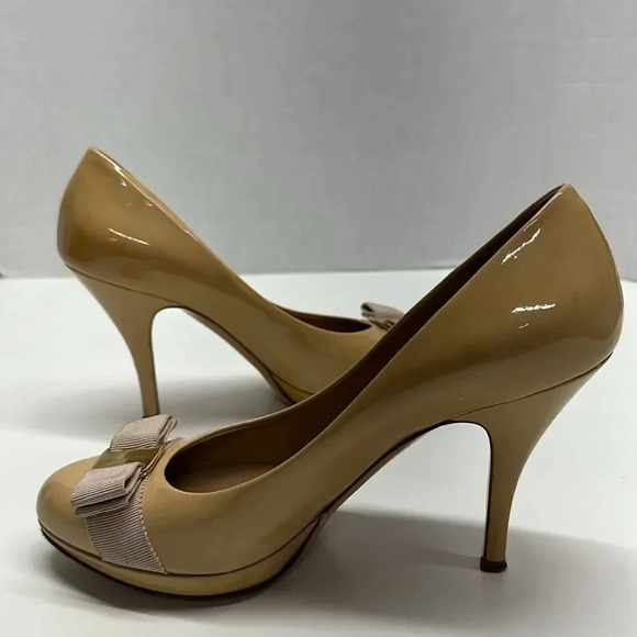 Ferragamo Vara Bow Heels Pumps Shoes Patent High Heel 4.5" Tan Nude Size 8.5 B - Picture 7 of 15
